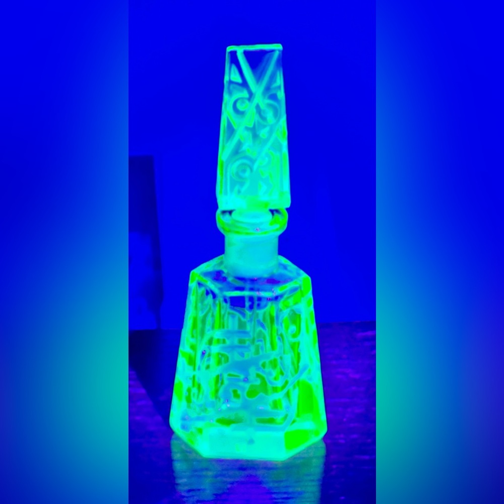Antique Czechoslovakian Green Uranium Glass Perfume Bottle with Stopper